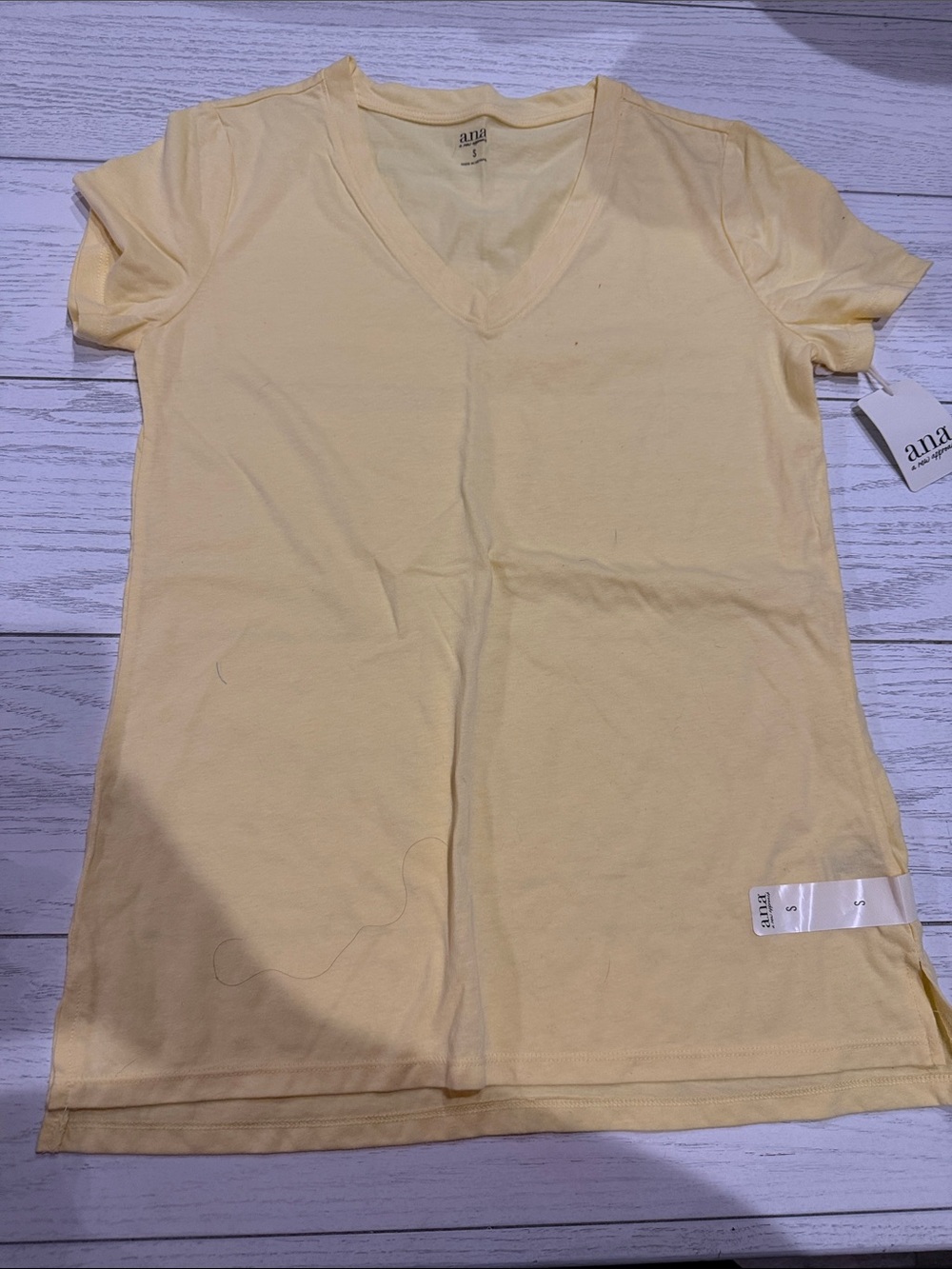 a.n.a Kids V-Neck Short Sleeve Tee in Pale Yellow